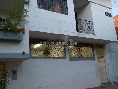 Casa de 5 alcobas en venta en Diamante 2, Bucaramanga, 336 m² · foto 10 de 18