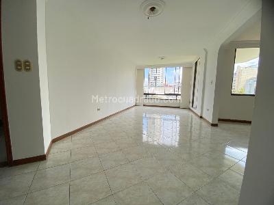 Apartamento de 4 alcobas en venta en Cabecera Del Llano, Bucaramanga, 136 m² · foto 2 de 19