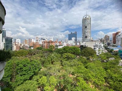 Apartamento de 4 alcobas en venta en Cabecera Del Llano, Bucaramanga, 136 m² · foto 3 de 19