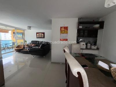 Apartamento de 3 alcobas en venta en Versalles, Floridablanca, 99 m² · foto 3 de 18