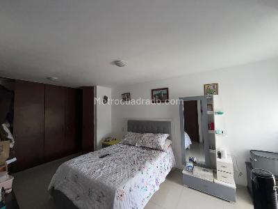 Apartamento de 3 alcobas en venta en Versalles, Floridablanca, 99 m² · foto 13 de 18