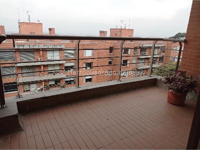 Apartamento de 3 alcobas en venta en Colina Campestre, Bogotá, 202 m² · foto 8 de 20