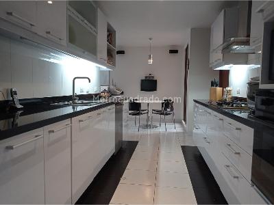 Apartamento de 3 alcobas en venta en Colina Campestre, Bogotá, 202 m² · foto 9 de 20
