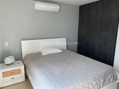 Apartamento de 3 alcobas en arriendo en Poblado (Castropol), Medellín, 180 m² · foto 10 de 14
