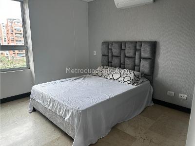 Apartamento de 3 alcobas en arriendo en Poblado (Castropol), Medellín, 180 m² · foto 11 de 14
