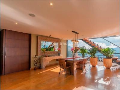 Casa de 5 alcobas en venta en Las Palmas, Medellín, 368 m² · foto 2 de 10