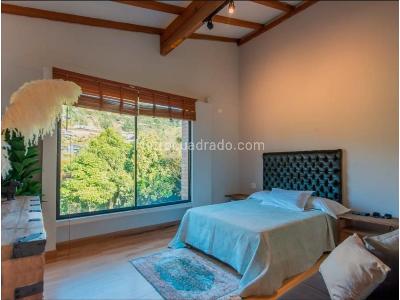 Casa de 5 alcobas en venta en Las Palmas, Medellín, 368 m² · foto 9 de 10
