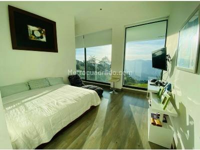Casa de 4 alcobas en venta en Las Palmas, Medellín, 700 m² · foto 9 de 12