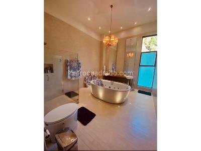 Casa de 4 alcobas en venta en Las Palmas, Medellín, 700 m² · foto 11 de 12