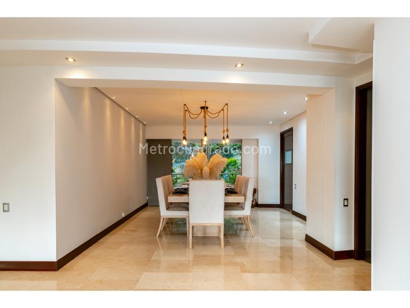 Furnished 3BR Apartment in Exclusive Area - 3