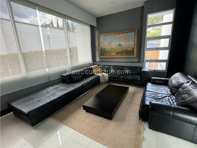 Casa de 5 alcobas en venta en Los Balsos, Medellín · foto 3 de 18