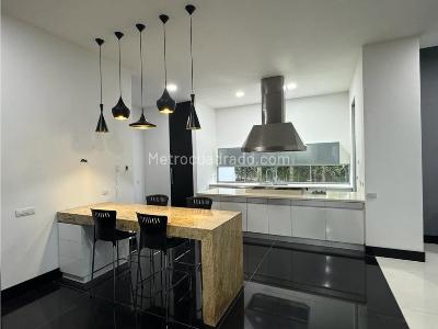 Casa de 5 alcobas en venta en Los Balsos, Medellín · foto 6 de 18