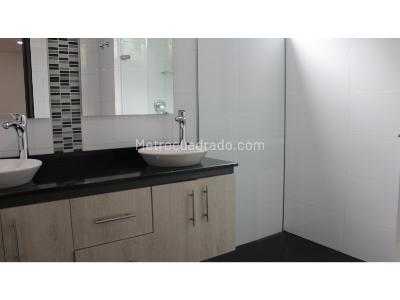 Apartamento de 3 alcobas en venta en Castropol, Medellín, 146 m² · foto 12 de 15