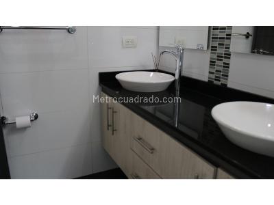 Apartamento de 3 alcobas en venta en Castropol, Medellín, 146 m² · foto 13 de 15