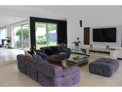 Casa de 5 alcobas en venta en Loma Del Escobero, Medellín, 460 m² · foto 5 de 20