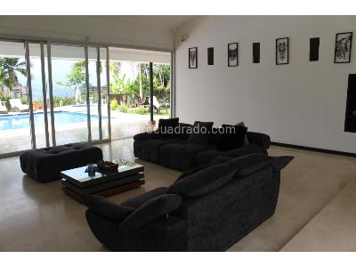 Casa de 5 alcobas en venta en Loma Del Escobero, Medellín, 460 m² · foto 6 de 20