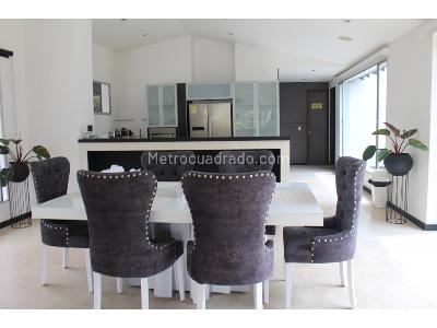 Casa de 5 alcobas en venta en Loma Del Escobero, Medellín, 460 m² · foto 7 de 20
