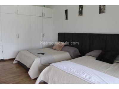 Casa de 5 alcobas en venta en Loma Del Escobero, Medellín, 460 m² · foto 11 de 20