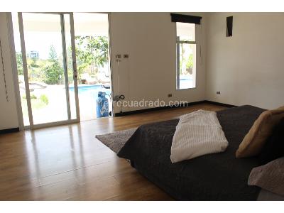 Casa de 5 alcobas en venta en Loma Del Escobero, Medellín, 460 m² · foto 16 de 20