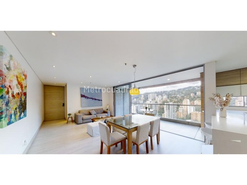 Apartamento Amoblado de 3 Alcobas en Provenza con 2 Parqueaderos