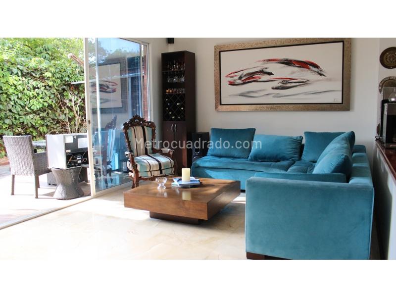 Charming 4BR House in Los Balsos - 5