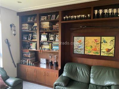 Apartamento en venta en El Campestre, Medellín · foto 5 de 12