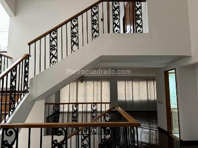 Casa de 3 alcobas en venta en Alejandria, Medellín, 279 m² · foto 3 de 17
