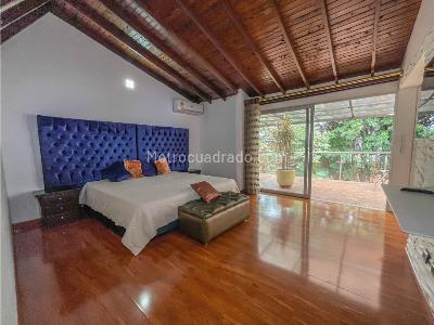 Casa de 4 alcobas en venta en El Tesoro, Medellín, 390 m² · foto 10 de 20