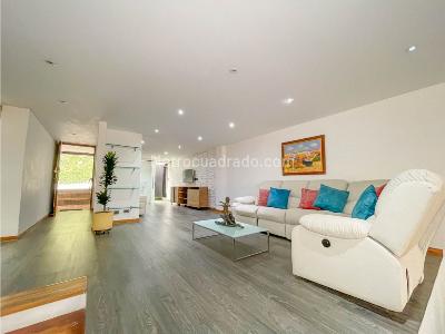 Casa de 4 alcobas en venta en El Tesoro, Medellín, 390 m² · foto 15 de 20
