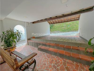 Casa de 4 alcobas en venta en El Tesoro, Medellín, 390 m² · foto 18 de 20
