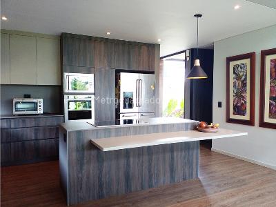 Casa de 3 alcobas en venta en Las Palmas, Medellín, 455 m² · foto 8 de 19
