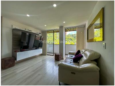 Apartamento de 3 alcobas en venta en Loma Del Encierro, Medellín, 160 m² · foto 6 de 14