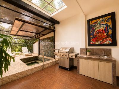 Casa de 4 alcobas en venta en El Tesoro, Medellín, 300 m² · foto 4 de 20