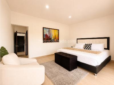 Casa de 4 alcobas en venta en El Tesoro, Medellín, 300 m² · foto 7 de 20