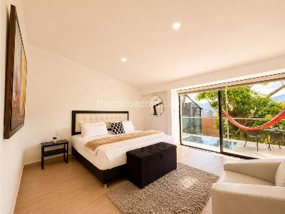 Casa de 4 alcobas en venta en El Tesoro, Medellín, 300 m² · foto 8 de 20