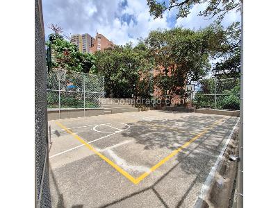 Apartamento de 3 alcobas en arriendo en Castropol, Medellín, 87 m² · foto 15 de 16