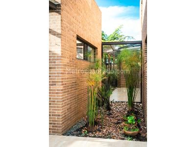 Casa de 5 alcobas en venta en Las Palmas, Medellín, 589 m² · foto 7 de 7