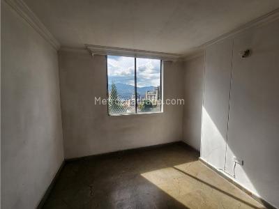Apartamento en venta en Loma De Los Gonzalez, Medellín · foto 4 de 15