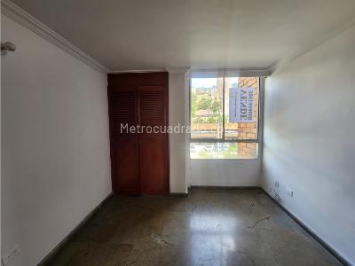 Apartamento en venta en Loma De Los Gonzalez, Medellín · foto 6 de 15