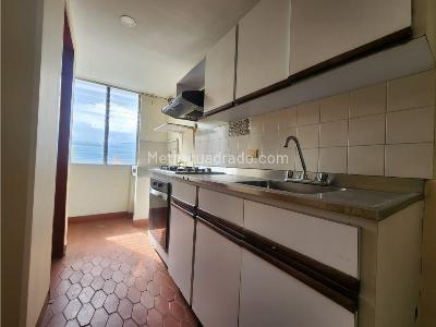 Apartamento en venta en Loma De Los Gonzalez, Medellín · foto 11 de 15