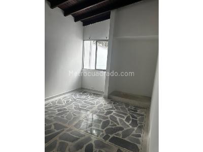 Casa de 5 alcobas en venta en Simon Bolivar, Medellín, 450 m² · foto 6 de 12