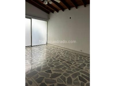 Casa de 5 alcobas en venta en Simon Bolivar, Medellín, 450 m² · foto 7 de 12