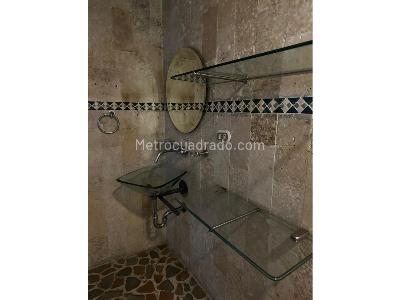 Casa de 5 alcobas en venta en Simon Bolivar, Medellín, 450 m² · foto 12 de 12
