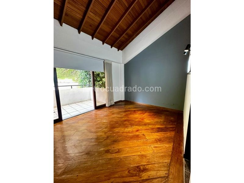 Spacious 3BR House with Modern Kitchen in La Calera - 5