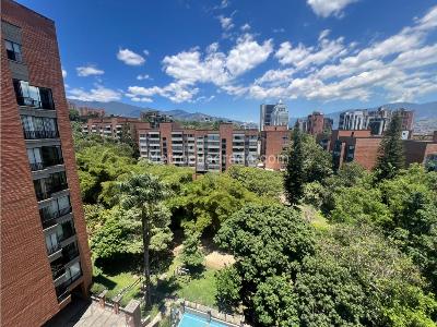 Apartamento de 3 alcobas en arriendo en Los Balsos, Medellín, 125 m² · foto 3 de 17