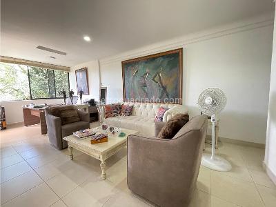 Apartamento de 3 alcobas en venta en San Lucas, Medellín, 200 m² · foto 3 de 20