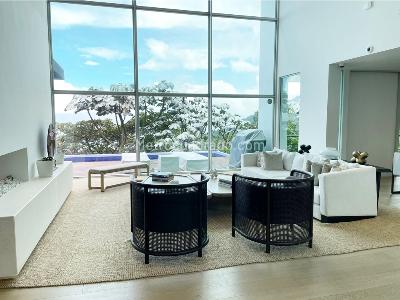 Casa de 3 alcobas en venta en Las Palmas, Medellín, 536 m² · foto 2 de 19