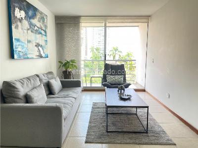 Apartamento en arriendo en Castropol, Medellín · foto 2 de 13