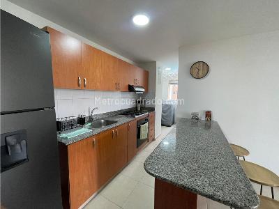 Apartamento en arriendo en Castropol, Medellín · foto 4 de 13