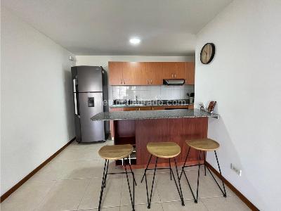 Apartamento en arriendo en Castropol, Medellín · foto 6 de 13